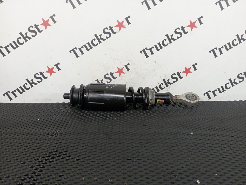 Амортизатор кабины передний 2020г