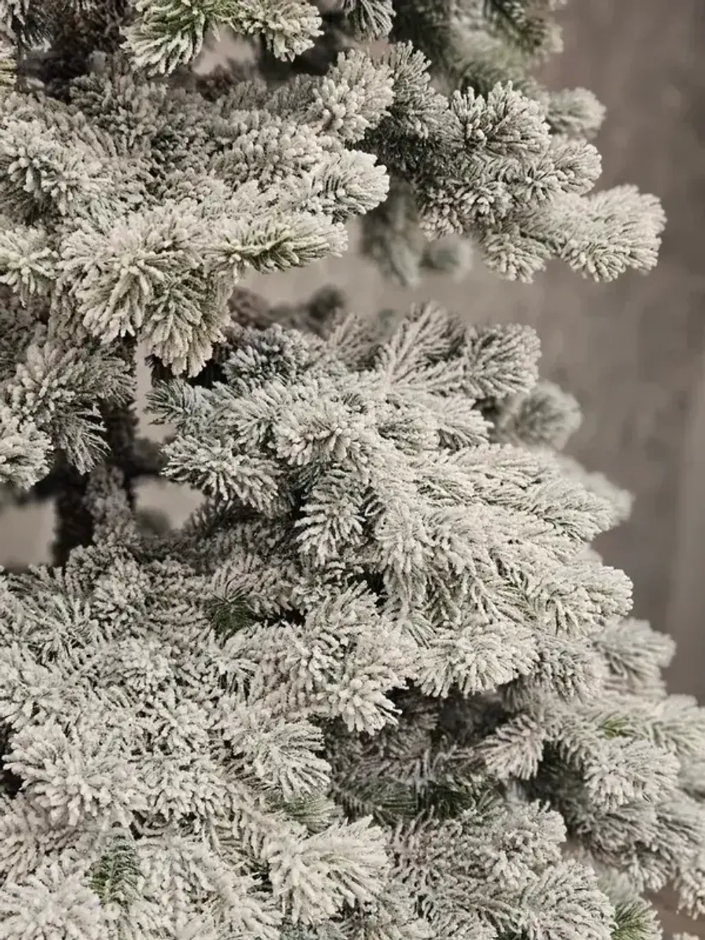 Заснеженная ель «Кадриль» (Литая хвоя) 180 см / 1,8 м