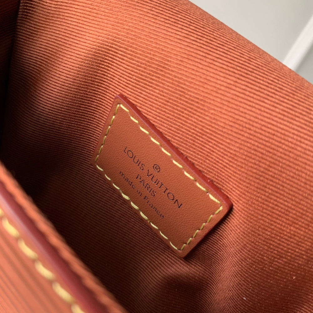 Louis Vuitton Micro Steamer Wallet