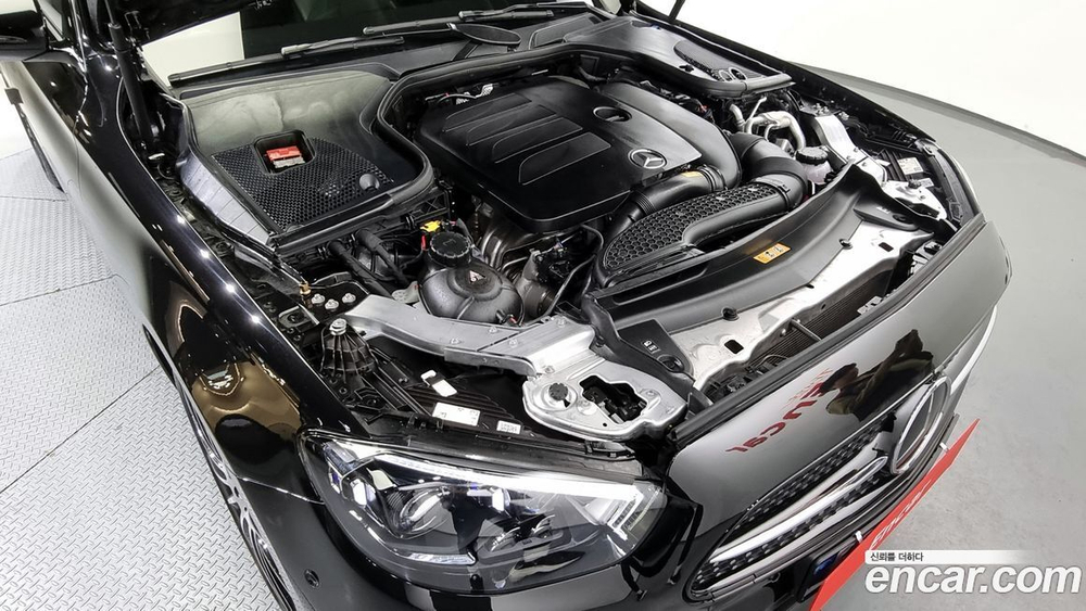 Mercedes-Benz E-Class W213 E350 4MATIC AMG Line (01.2023)