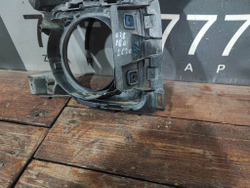 Накладка ПТФ левая Toyota Land Cruiser 200 12-15 Б/У Оригинал 5204060070