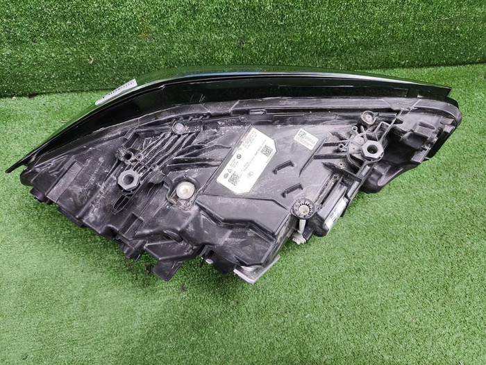 Фара левая BMW 3er G20 (2022-н.в.) LED (В сборе)