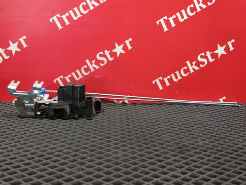 Замок двери правой 2023г.