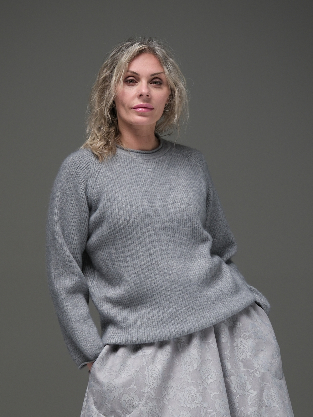 Свитер /серый