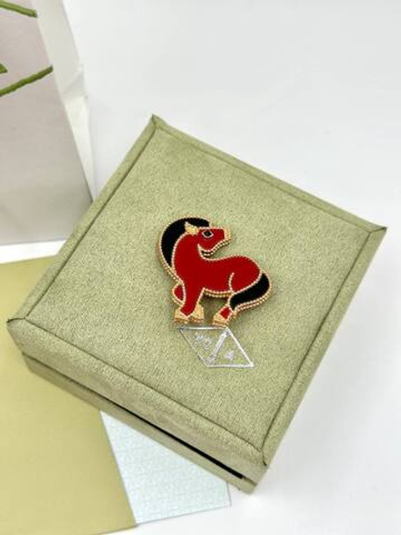 Брошь Van Cleef & Arpels