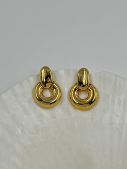 Серьги в стиле door-knocker