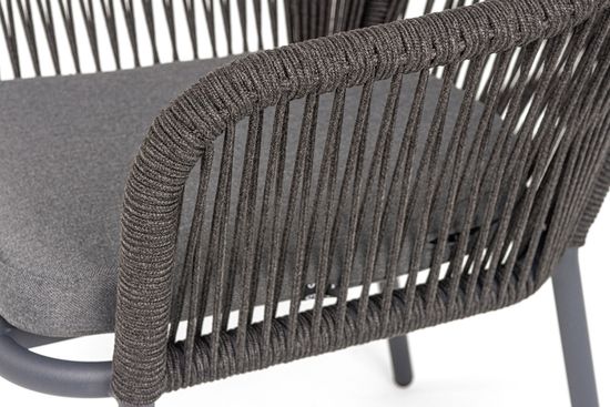 "Лион" стул плетеный из роупа, каркас из стали темно-серый (RAL7024) муар, роуп темно-серый круглый, ткань темно-серая 027
