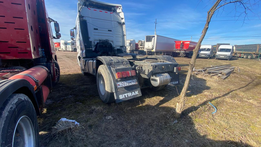 SITRAK C7H 4x2 Седельный тягач ZZ4186V391HE (Дизельный, 12,4 л, 480 л.с., AT)