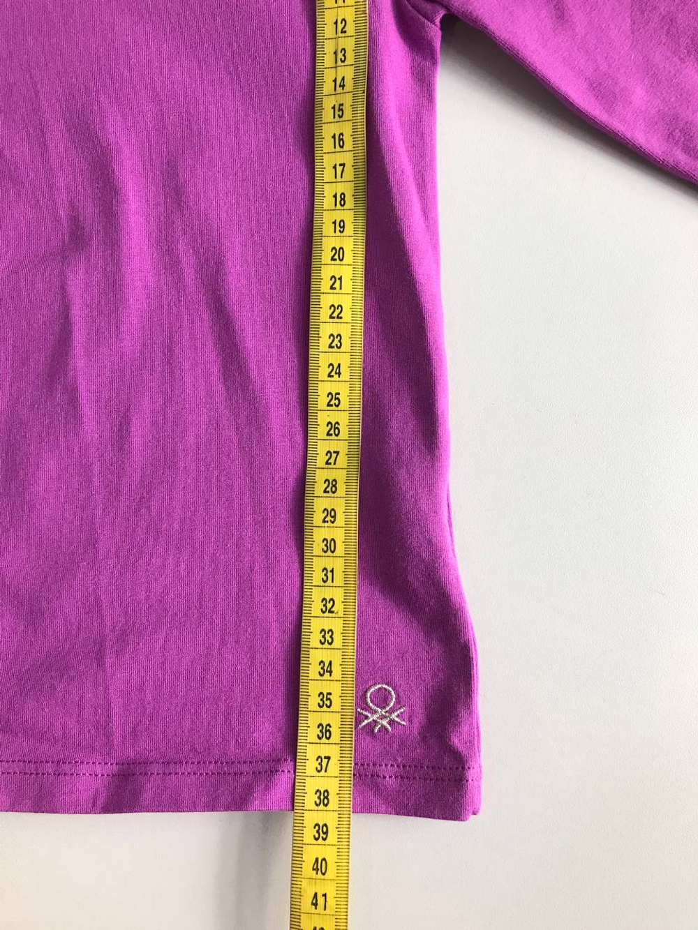 Водолазка Benetton яркого цвета, визуально на 3/4 года