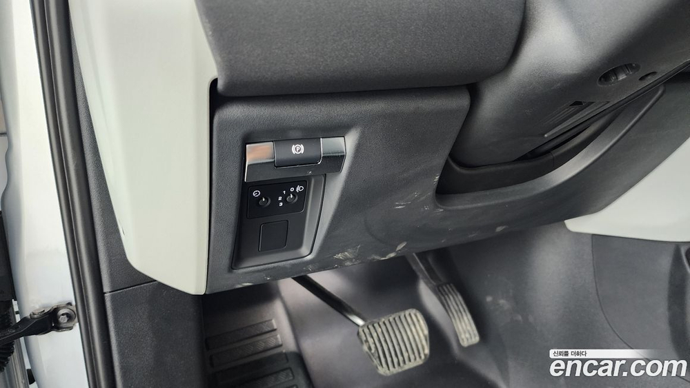 Land Rover Defender (L663) 90 D250 S (05.2023)