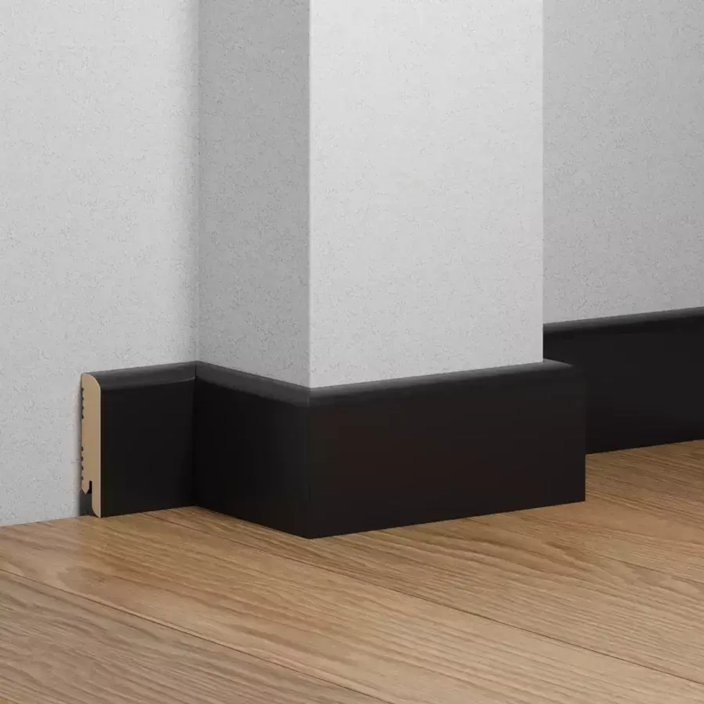 Плинтус напольный глубокий чёрный RAL9005 МДФ K-02 70X16X2050 мм Deartio / Ликорн