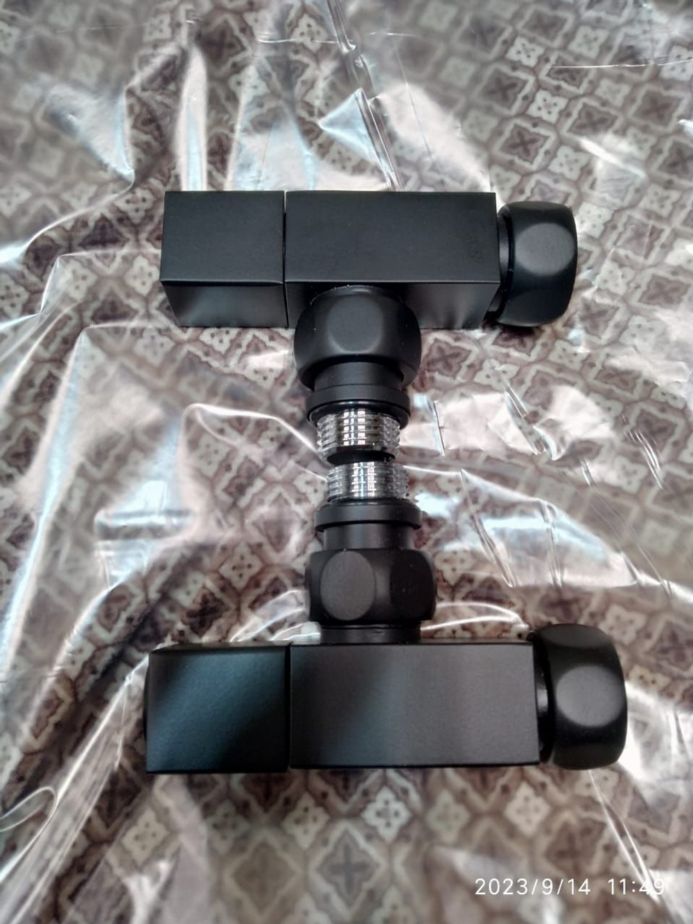 Полотенцесушитель водяной черный матовый Keerol LP8 800x500, вент. углов. 3/4"х1/2" г/ш (пара)