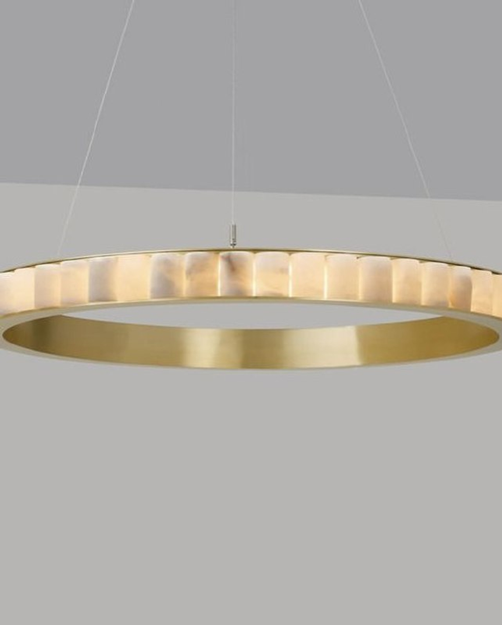 Шикарные модели в золоте и классическом черном цвете 🤍