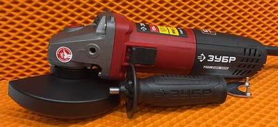 Угловая шлифмашина Зубр УШМ-125-1005