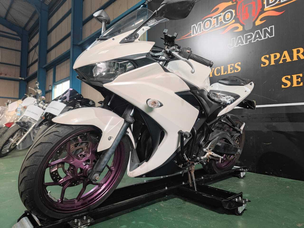 Yamaha YZF-R25 , 2015