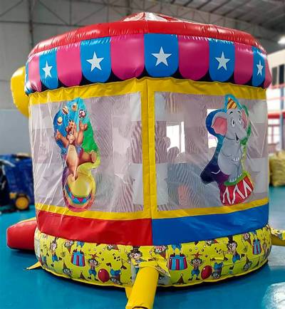 Детский надувной батут "Шатёр цирка" 4*4*3,4 м