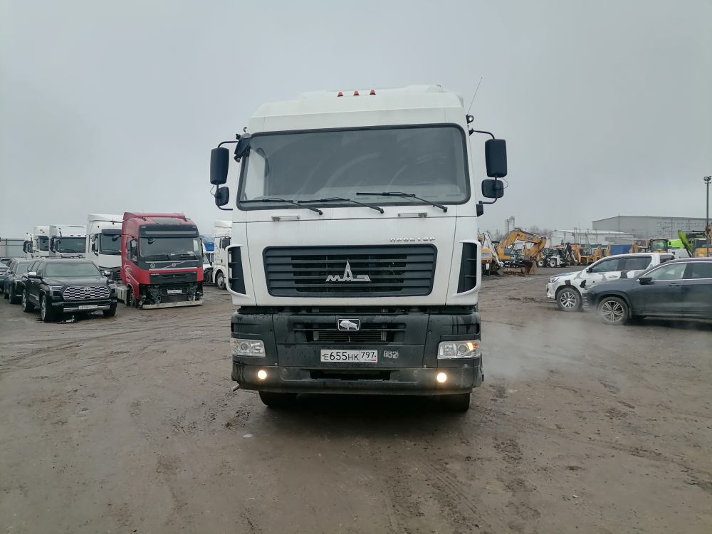 МАЗ 5440 4x2 Седельный тягач 544028-570-031 (Дизельный, 11,6 л, 423 л.с., МТ)