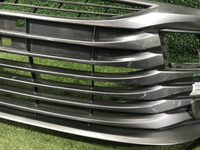 Решетка переднего бампера Toyota Camry xv70 (2017-2021)