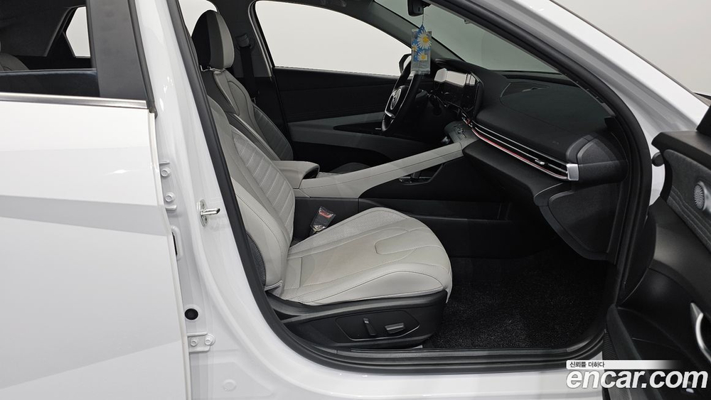 Hyundai Avante (CN7) 1.6 (06.2022)