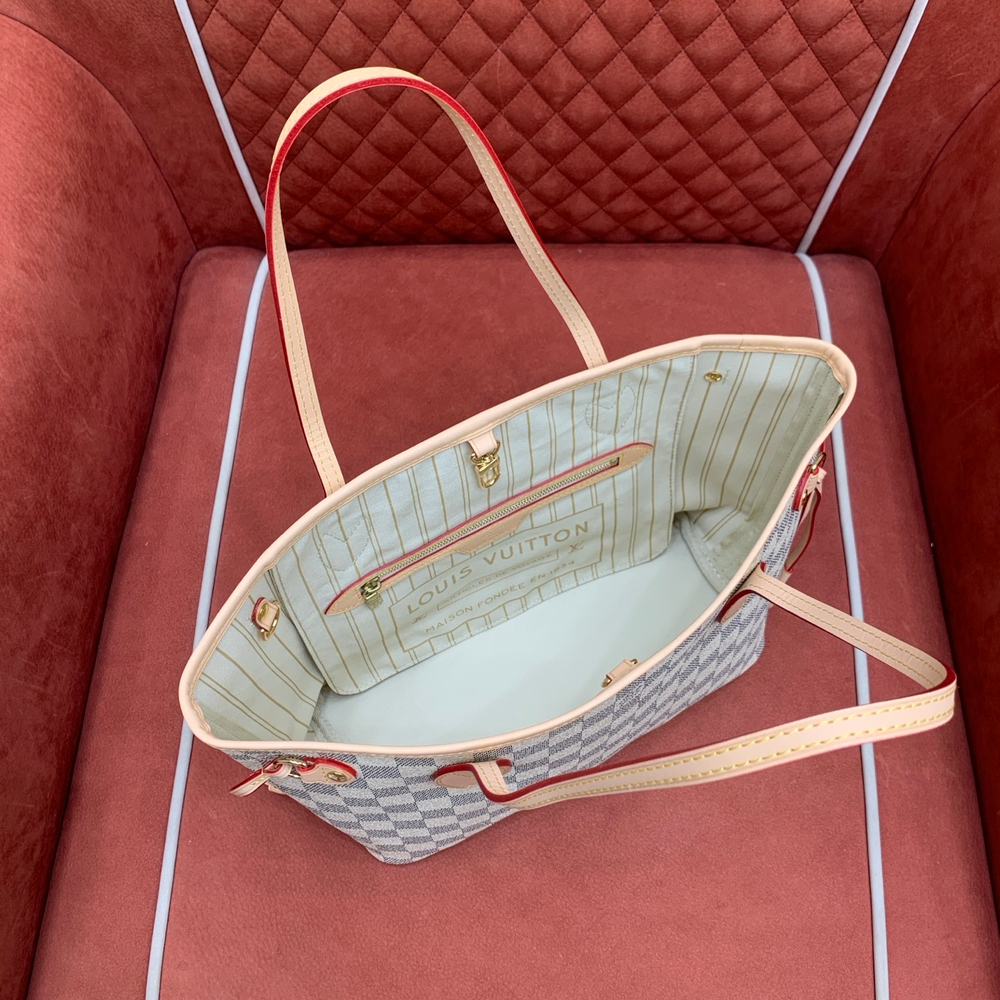 Louis Vuitton Neverfull PM