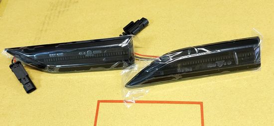 Повторители указателей поворота для Volkswagen T6 (15-19) LED динамические черные