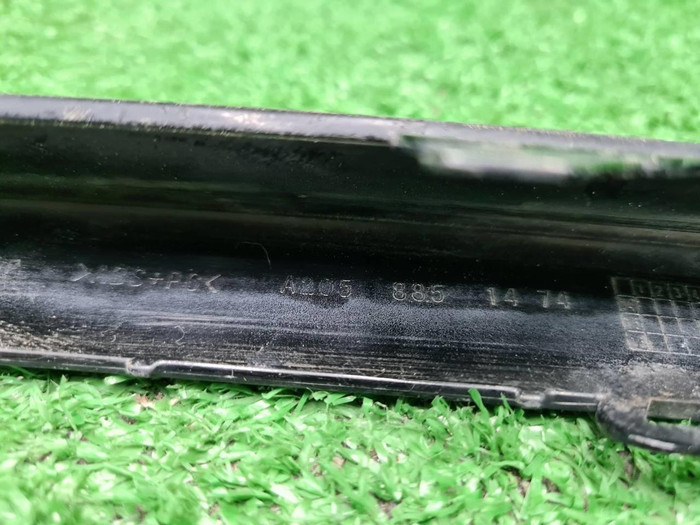 Молдинг бампера RH Mercedes C w205 (14-18) AMG