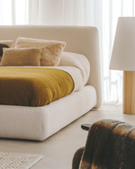 Кровать Martina со съемным бежевым чехлом из ткани букле под матрас 160 х 200 см