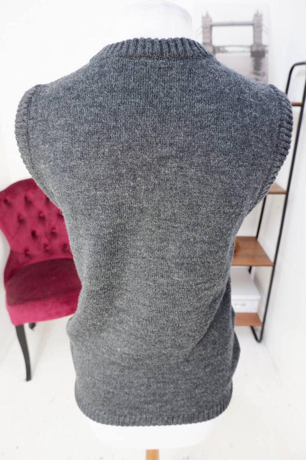 Жилет для прохладной погоды, маркировка М, визуально на 46 размер