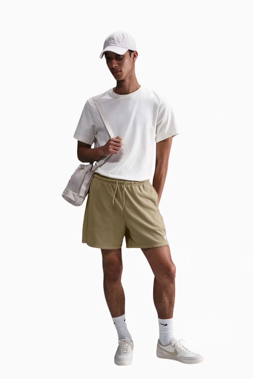 Шорты Nike Club - коричневый