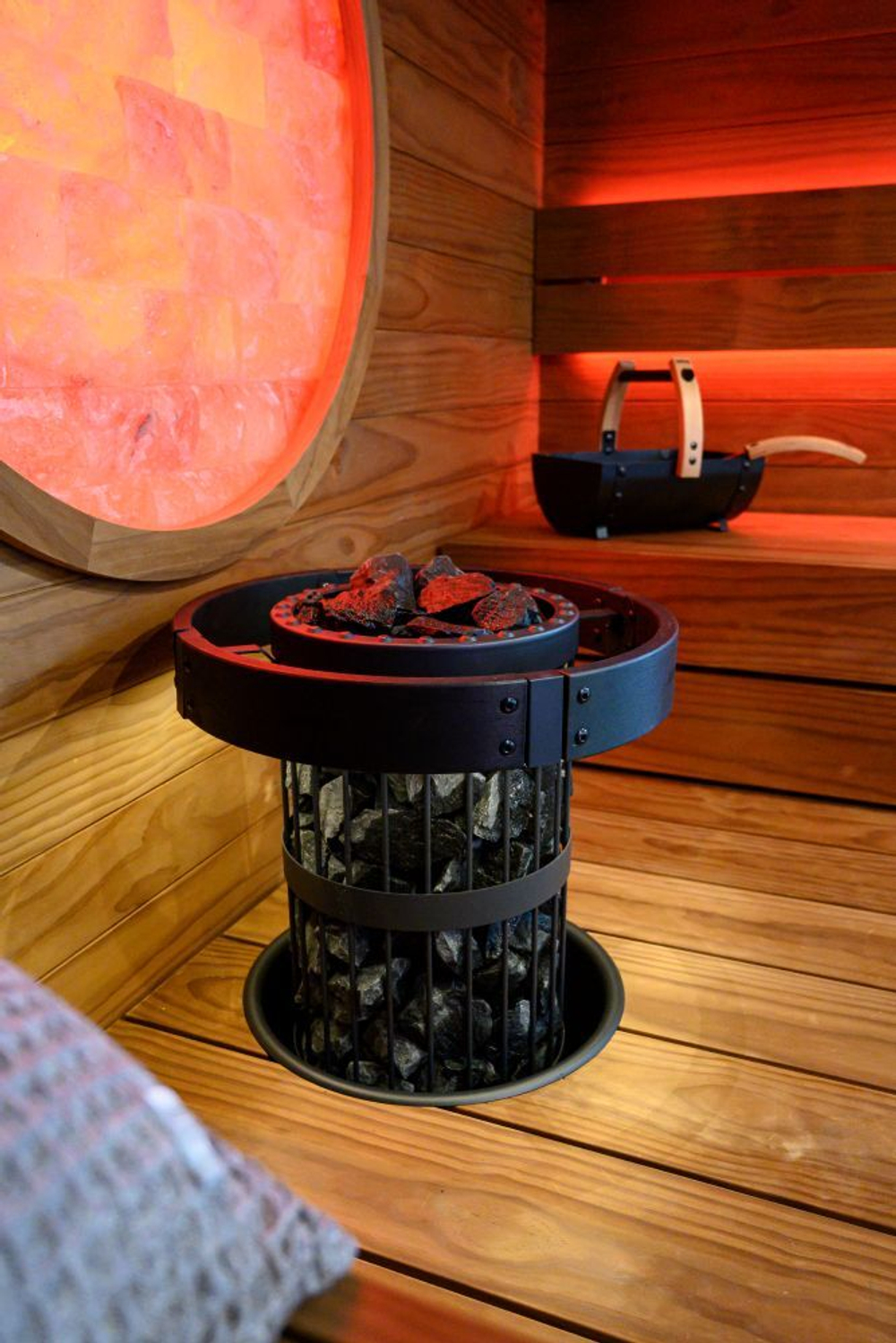 HARVIA Защитное ограждение с подсветкой для печей Legend, черный, артикул HPO3L