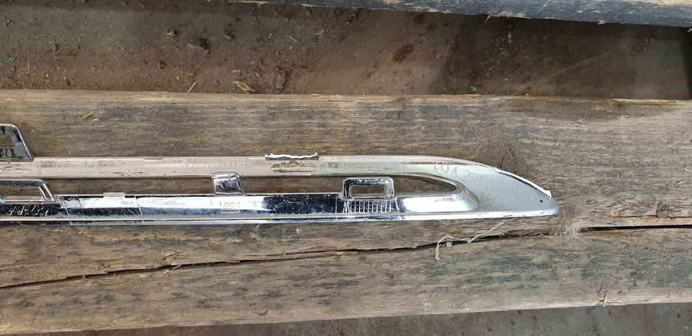 Молдинг решетки радиатора Mercedes GLC (X253) 15-19 Б/У Оригинал A2538880385