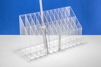 Подставка витрина для линеек 24 ячейки