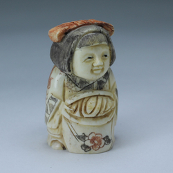 Нэцкэ Девушка с корзиной