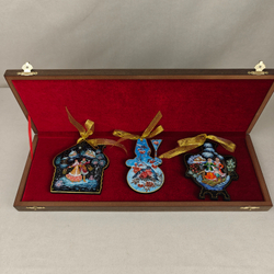 Набор из 3-х ёлочных игрушек "Русская зима" с росписью Палех