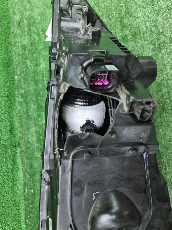 Фара левая Audi Q7 2 (2019-н.в.) LED