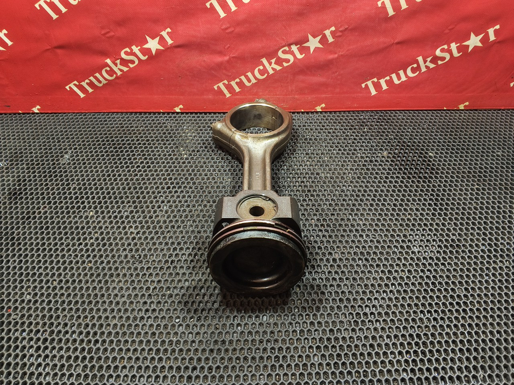 Поршень с шатуном