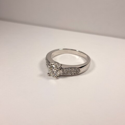 Бриллиант 0.7 кт.