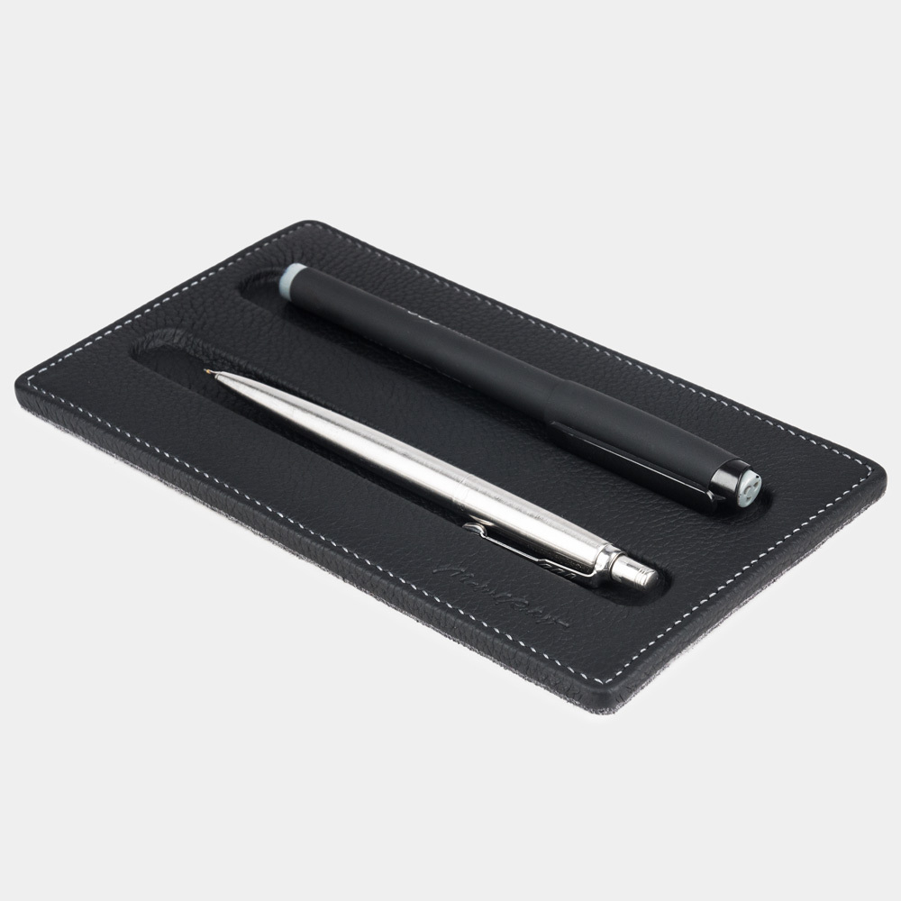 Подставка кожаная для ручек черного цвета