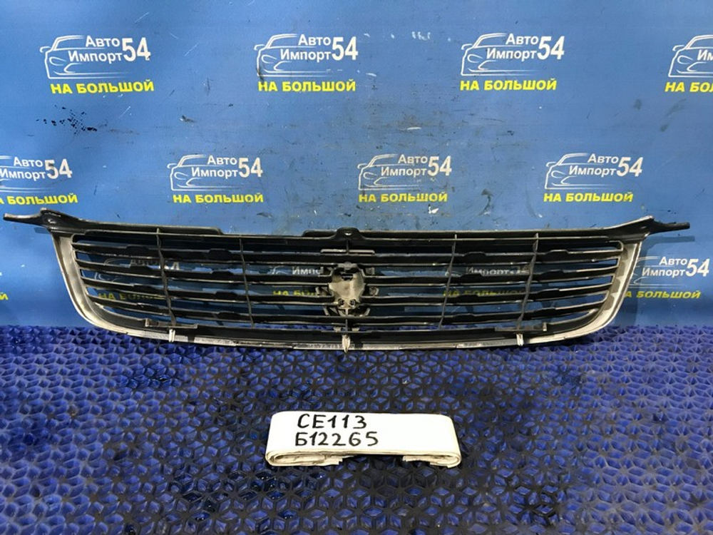 Решетка радиатора TOYOTA COROLLA 1997-2000