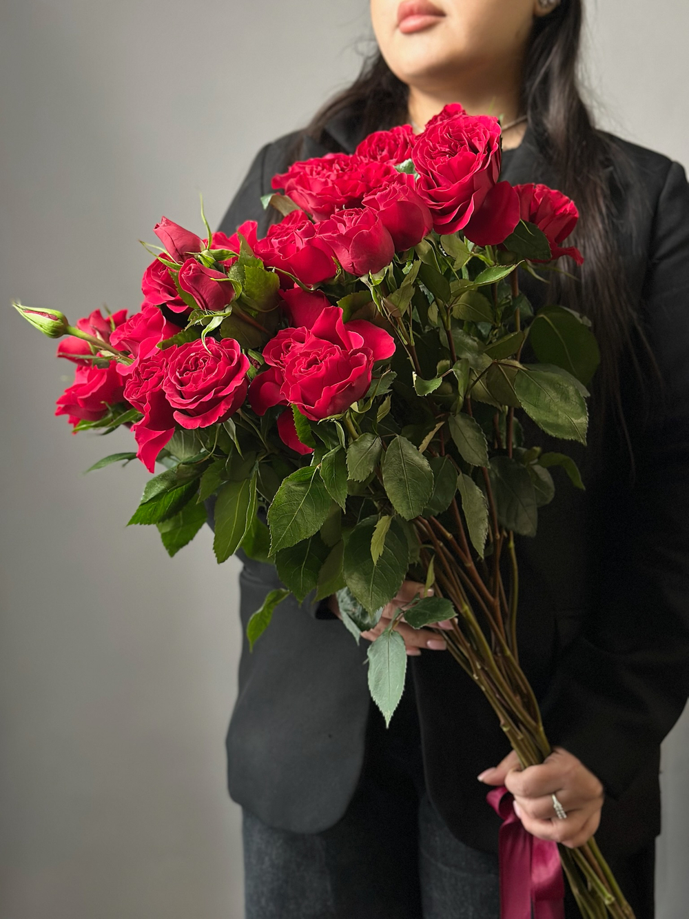 Кустовые розы сорт «BELLA LOVE» (Эквадор, премиум)