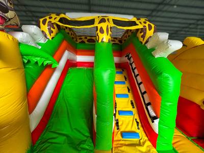 Коммерческий надувной батут «Белый клык ультра», 6*5*4 м