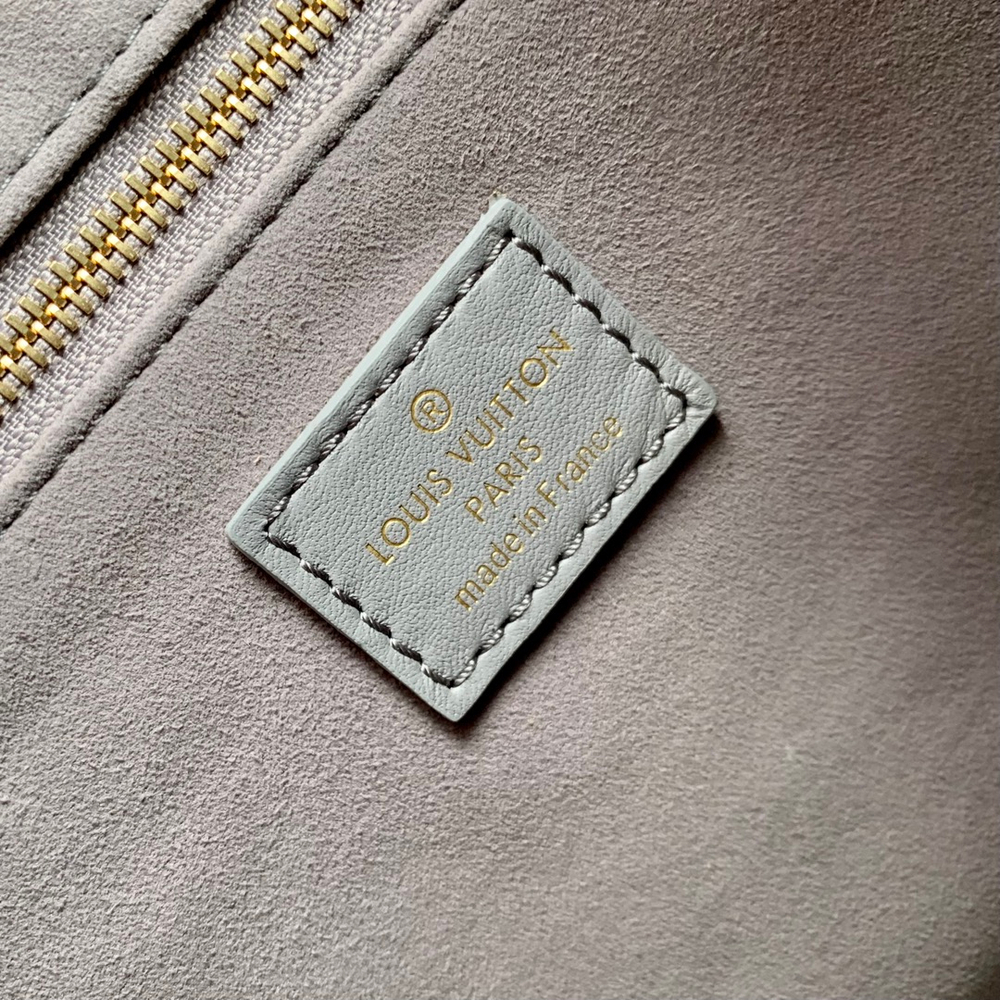 Louis Vuitton OnTheGo PM