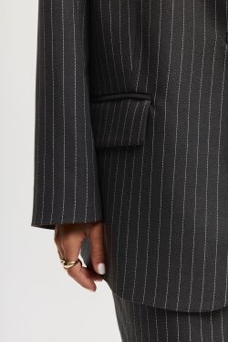 Пиджак свободный в полоску темно-серого цвета