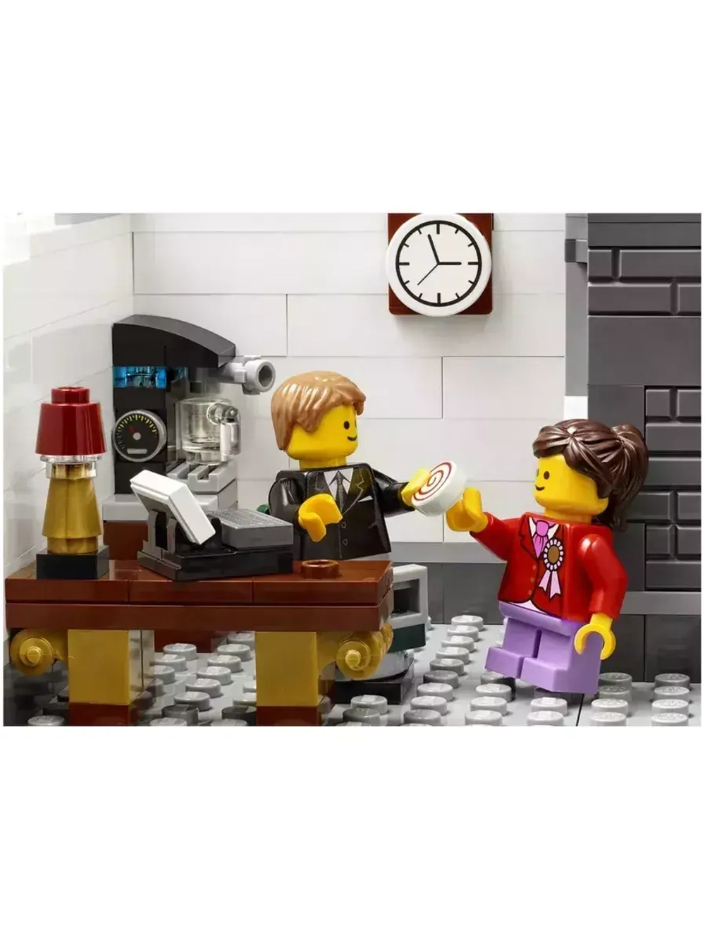 Конструктор Здание Городской банк 2380 деталей