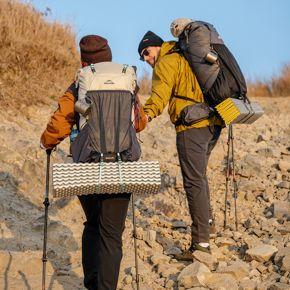 Походный рюкзак Naturehike серии Rock 2.0-upgrade 60л, белый (CNK2550XB018)