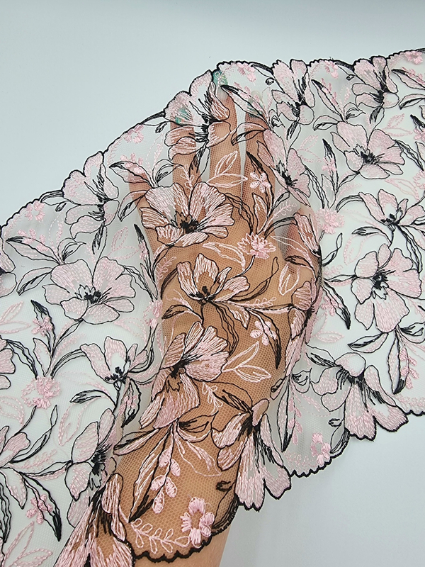 Вышивка на сетке пыльная роза/чёрный К785