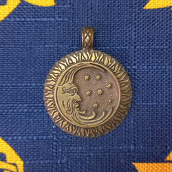 Подвеска. Месяц Месяцович