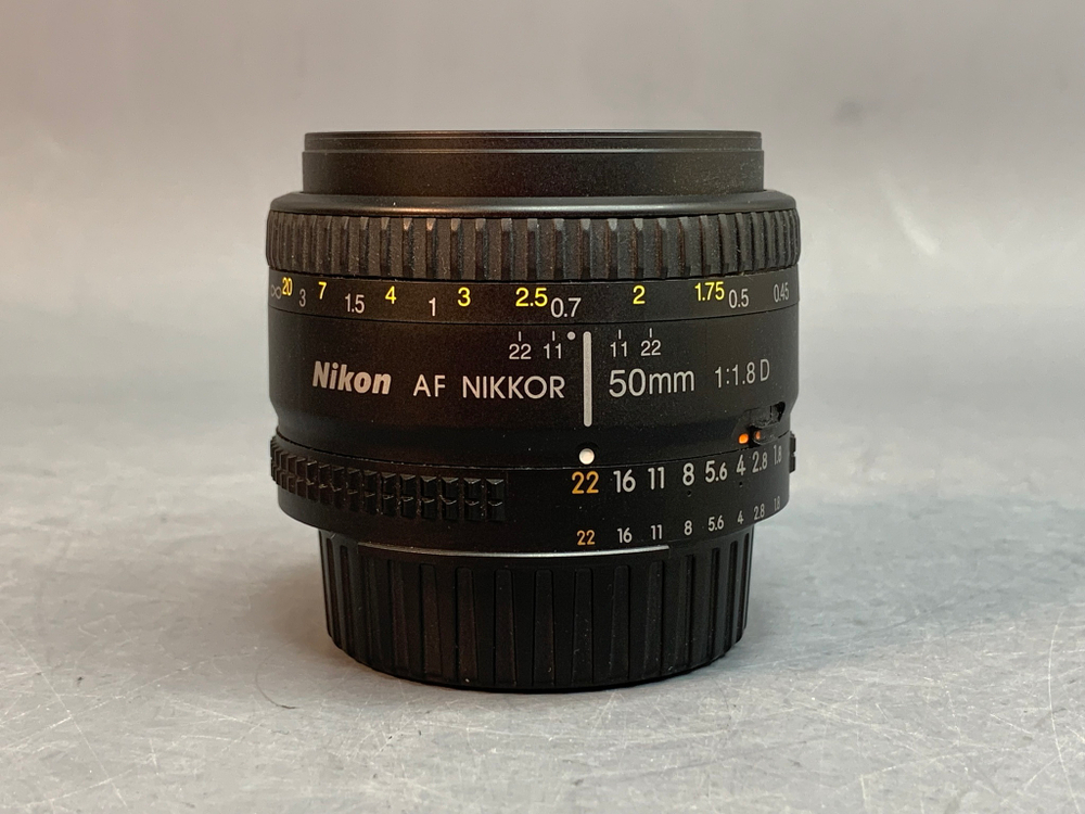 Nikon 50mm f/1.8D AF Nikkor