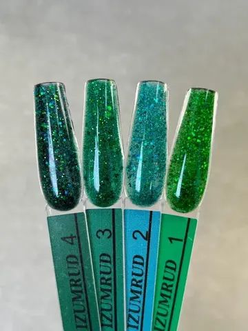 M&K Гель-лак IZUMRUD 03