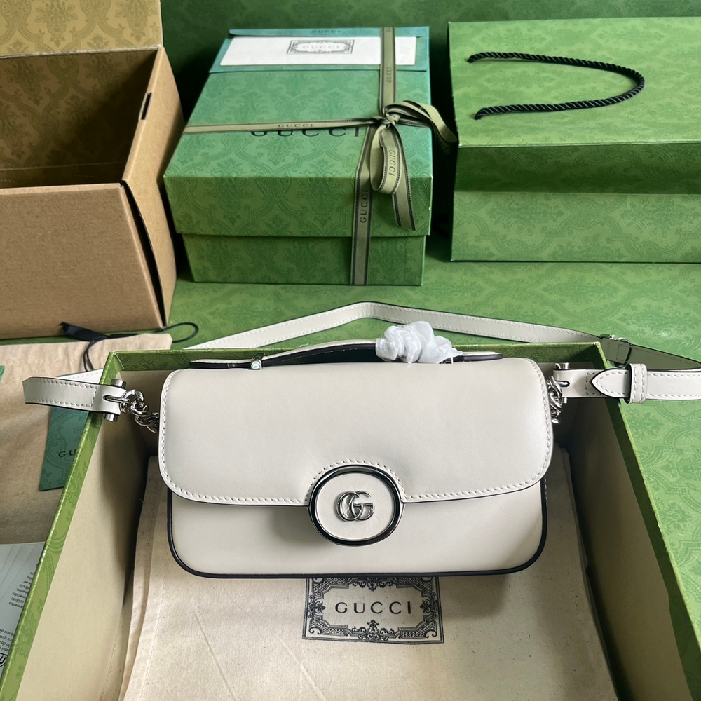 Gucci Petite GG Mini 21 cm